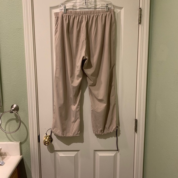 Hind Capris / bottoms•size XL•good used condition - Picture 5 of 7